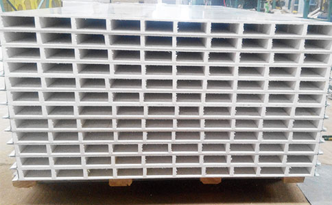 凈化板、巖棉夾芯板、潔凈板、機(jī)制凈化板：建筑材料行業(yè)的四大趨勢與未來發(fā)展